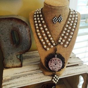 Plunder Paxton Necklace New in Box!